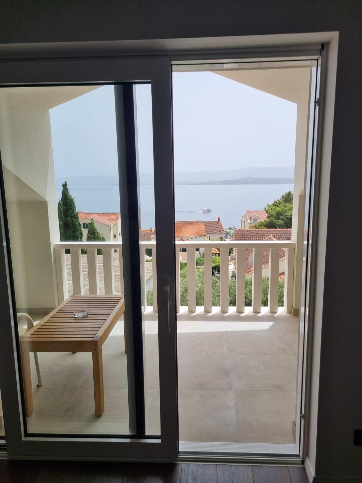 Superior Apartments Luka Бол Екстер'єр фото